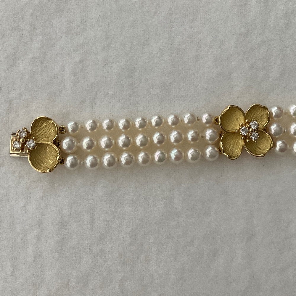 TIFFANY & CO. Vintage 18k Dogwood Diamond Akoya Pearl Bracelet - Picture 4 of 16